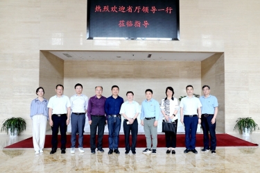 省人力社保厅二级巡视员陈荣华一行莅临MG不朽情缘纸业调研人才事情